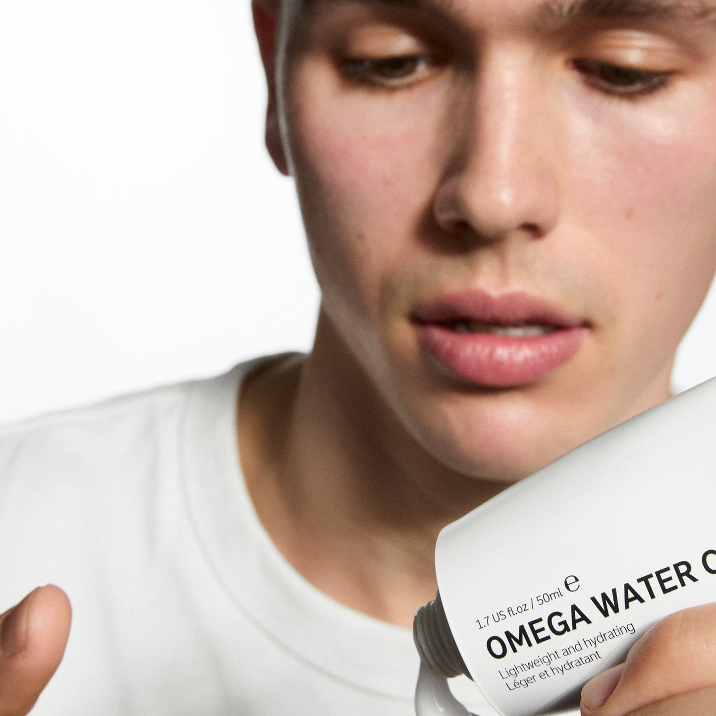 supersize-omega-water-cream-100ml-n1 Omega100_Model_2000x2000_62065fcd-8c1b-4831-aefc-6f05325600fd.jpg