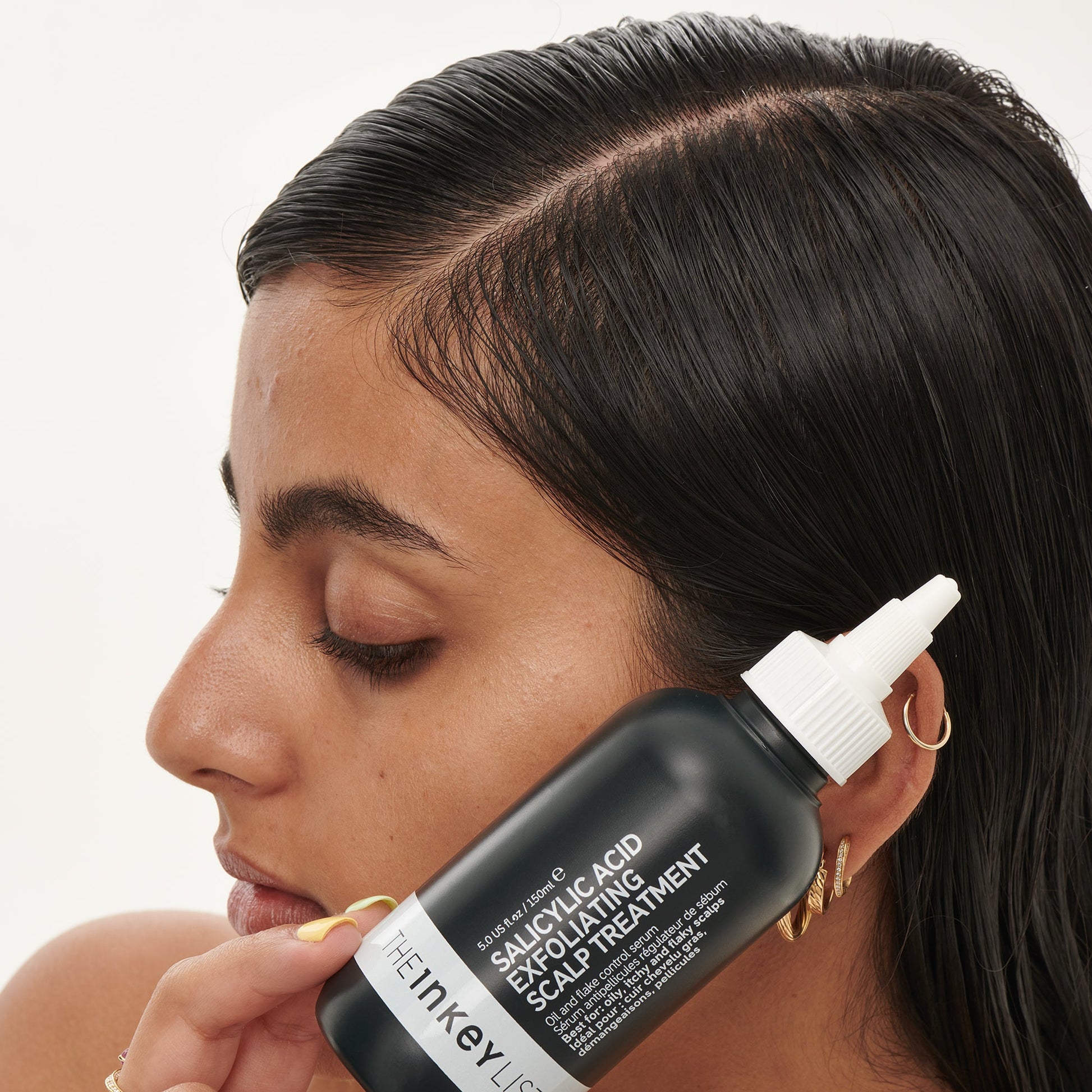 clean-and-healthy-scalp-duo-c8 SallyHAIR_ModelLifestyle_2e55b949-fa6c-43b1-8dc6-497be78c74bb.jpg